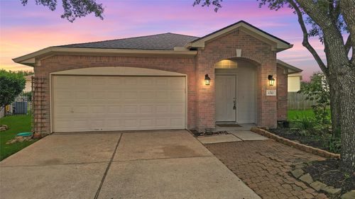 6310 Macquarie Dr, Katy, TX, 77449-7316 | Card Image