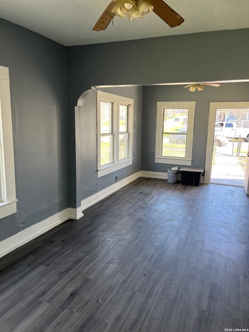803 Piedmont Ave, San Antonio, TX, 78210-2039 | Card Image