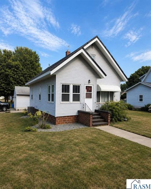 112 N White Street, Comfrey, MN, 56019 | Card Image