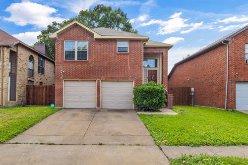 704 Meadowcreek Ct, Garland, TX, 75043-5257 | Card Image