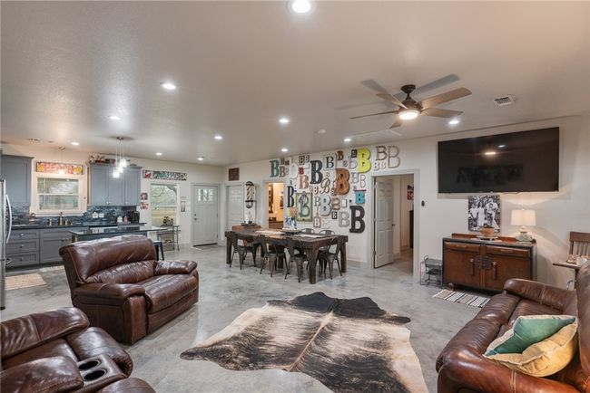 662 S County Road 1150, House other with 3 bedrooms, 3 bathrooms and null parking in Riviera TX | Image 11
