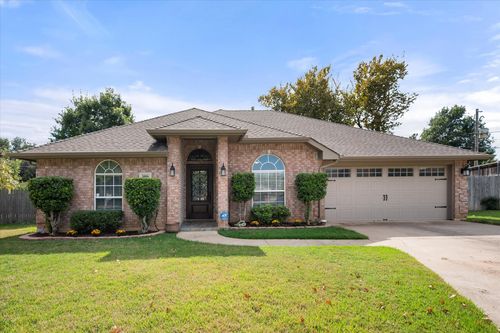 3806 Ivywood Ct, Arlington, TX, 76016-3040 | Card Image