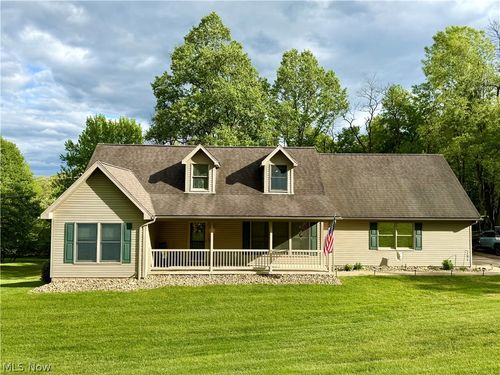 203 Doll St, Weirton, WV, 26062-6301 | Card Image