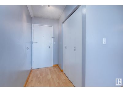 1004 - 13910 Stony Plain Rd Nw, Condo with 2 bedrooms, 1 bathrooms and null parking in Edmonton AB | Image 3