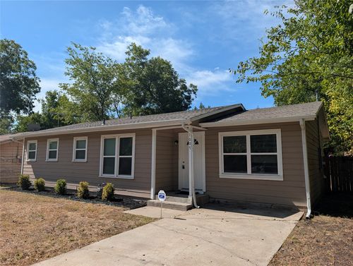 1007 N Walnut St, Cleburne, TX, 76033-5837 | Card Image