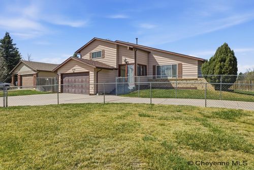 5230 Timberline Rd, Cheyenne, WY, 82009-5043 | Card Image