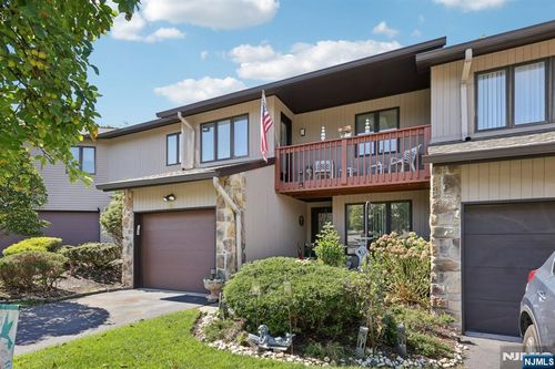22 Cedarwood Ter, Woodland Park, NJ, 07424-3710 | Card Image