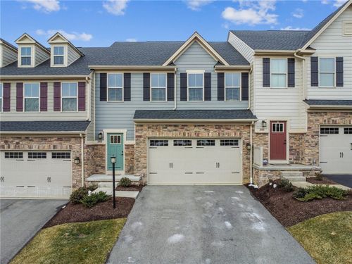 2002 Callaway Dr, Jeannette, PA, 15644-4816 | Card Image