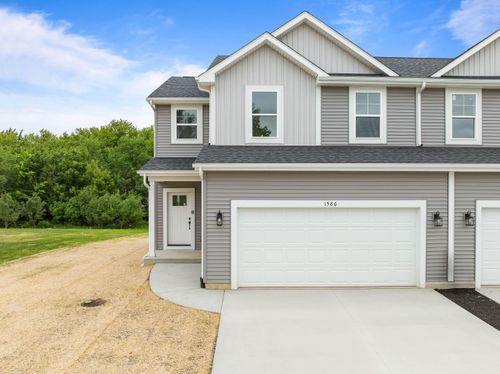 1567 Meadowview Ct, Whitewater, WI, 53190-5605 | Card Image