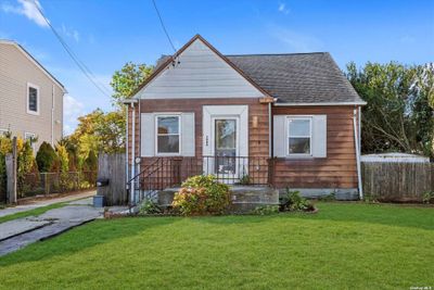 2488 Camp Avenue, House other with 4 bedrooms, 2 bathrooms and null parking in North Bellmore NY | Image 1