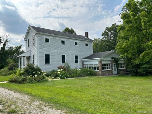 10470 N Rushton Rd, South Lyon, MI, 48178-9137 | Card Image