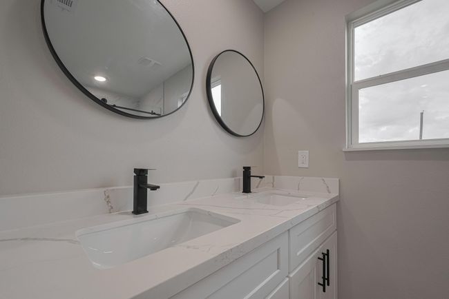 837 22 Nd St, House other with 2 bedrooms, 2 bathrooms and null parking in San Leon TX | Image 19
