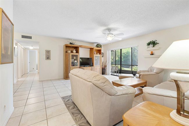 APT-603 - 183 Deer Creek Blvd, Condo with 2 bedrooms, 2 bathrooms and null parking in Deerfield Beach FL | Image 5