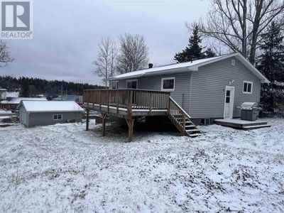 10 Kenora Rd, Home with 4 bedrooms, 2 bathrooms and null parking in Red Lake ON | Image 1