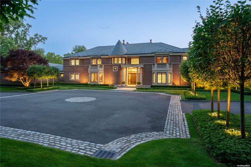 8 Saddle Ridge Rd, Old Westbury, NY, 11568-1150 | Card Image