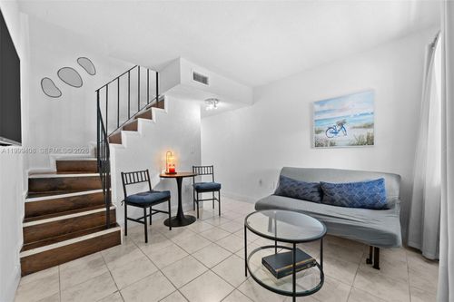 apt-6-515 Sw 3rd St, Miami, FL, 33130-1329 | Card Image