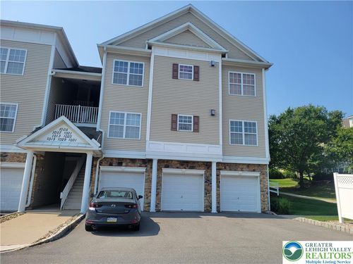 1015 Old Course Ln, Williams Twp, PA, 18042-6975 | Card Image