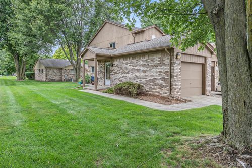 41455 Clinton Grove Dr, Clinton Twp, MI, 48038-2025 | Card Image