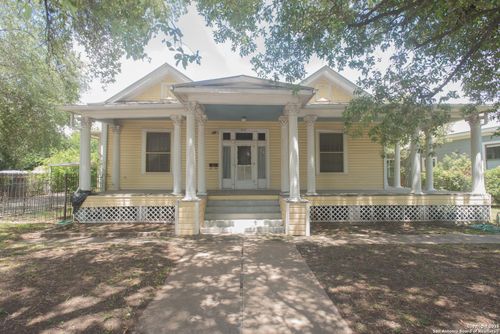 218 Cedar St, San Antonio, TX, 78210-1122 | Card Image