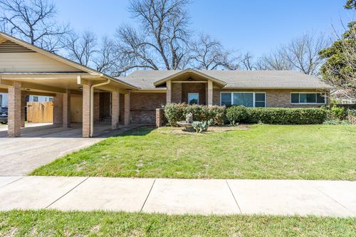 411 S Centre Ave, Lancaster, TX, 75146-3830 | Card Image
