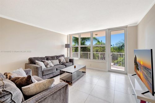 apt-405-3181 S Ocean Dr, Hallandale Beach, FL, 33009-7292 | Card Image