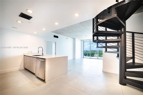 ph4-13800 Highland Dr, North Miami Beach, FL, 33181-1685 | Card Image