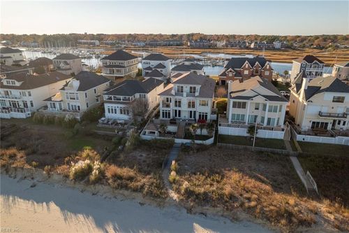 42 Bay Front Pl, Hampton, VA, 23664-1791 | Card Image