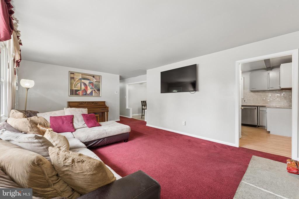 Residential in TEMPLE HILLS 5