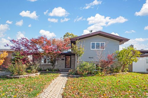 9043 Oriole Ave, Morton Grove, IL, 60053-1855 | Card Image