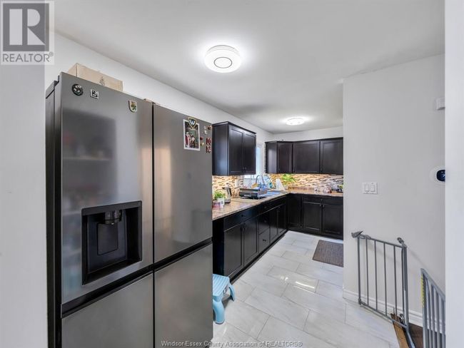 10670 Lambeth Rd, House other with 3 bedrooms, 2 bathrooms and null parking in Windsor ON | Image 22