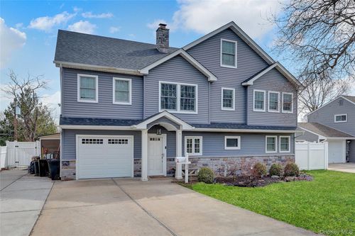 505 Sand Hill Rd, Wantagh, NY, 11793-1227 | Card Image