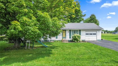 841 N Lamont Dr, Cortland, NY, 13045-3530 | Card Image