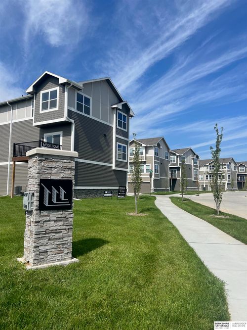 5407 S 208th Ct, Elkhorn, NE, 68022 | Card Image