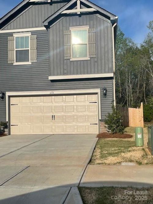 6116 Hailstone Rd, Charlotte, NC, 28215-2888 | Card Image