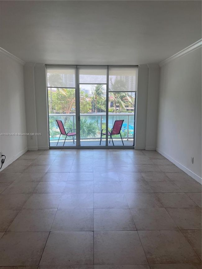APT-207 - 19390 Collins Ave, Condo with 2 bedrooms, 2 bathrooms and null parking in Sunny Isles Beach FL | Image 17
