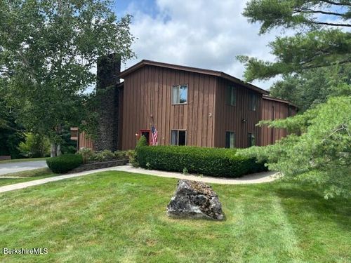 53-53 Churchill Crst, Pittsfield, MA, 01201-1225 | Card Image