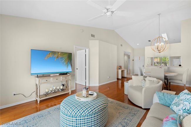 APT-204 - 6660 Huntington Lakes Cir, Condo with 3 bedrooms, 2 bathrooms and null parking in NAPLES FL | Image 6