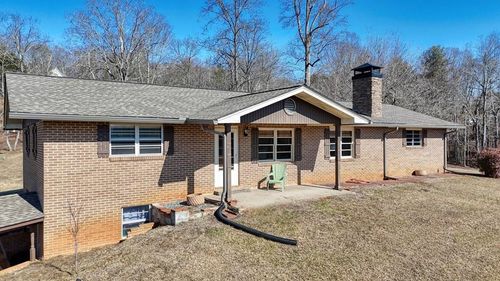85 Chatuge Shores Cir, Hayesville, NC, 28904-7334 | Card Image