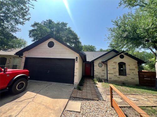 124 Oak River Dr, Cedar Creek, TX, 78612-3041 | Card Image