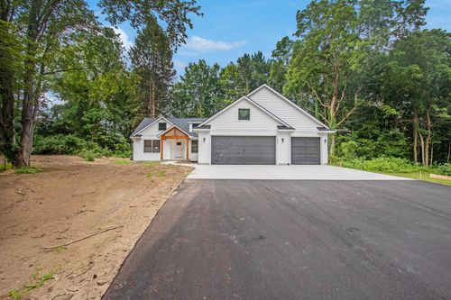 5804 Hunter'S Ridge Ridge, Manlius Township, MI, 49408 | Card Image