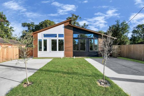 8109 Hamlet St, Houston, TX, 77078-2726 | Card Image