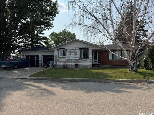 417 Miller Cres, Wynyard, SK, S0A4T0 | Card Image