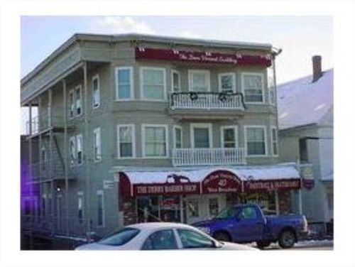 8-rr431-40 W Broadway, Derry, NH, 03038-2366 | Card Image