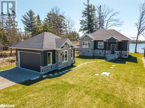 3331 St George Boulevard, Severn, ON, L0K2B0 | Card Image