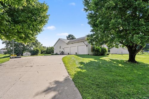 59717 Baneberry Trl, South Bend, IN, 46614-4040 | Card Image