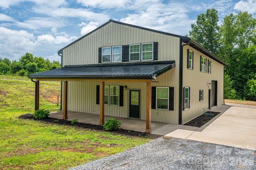5313 Peace Haven Dr, Newton, NC, 28658-8956 | Card Image