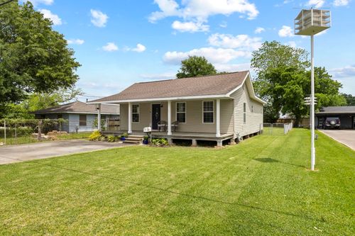 709 Dallas St, Port Neches, TX, 77651 | Card Image