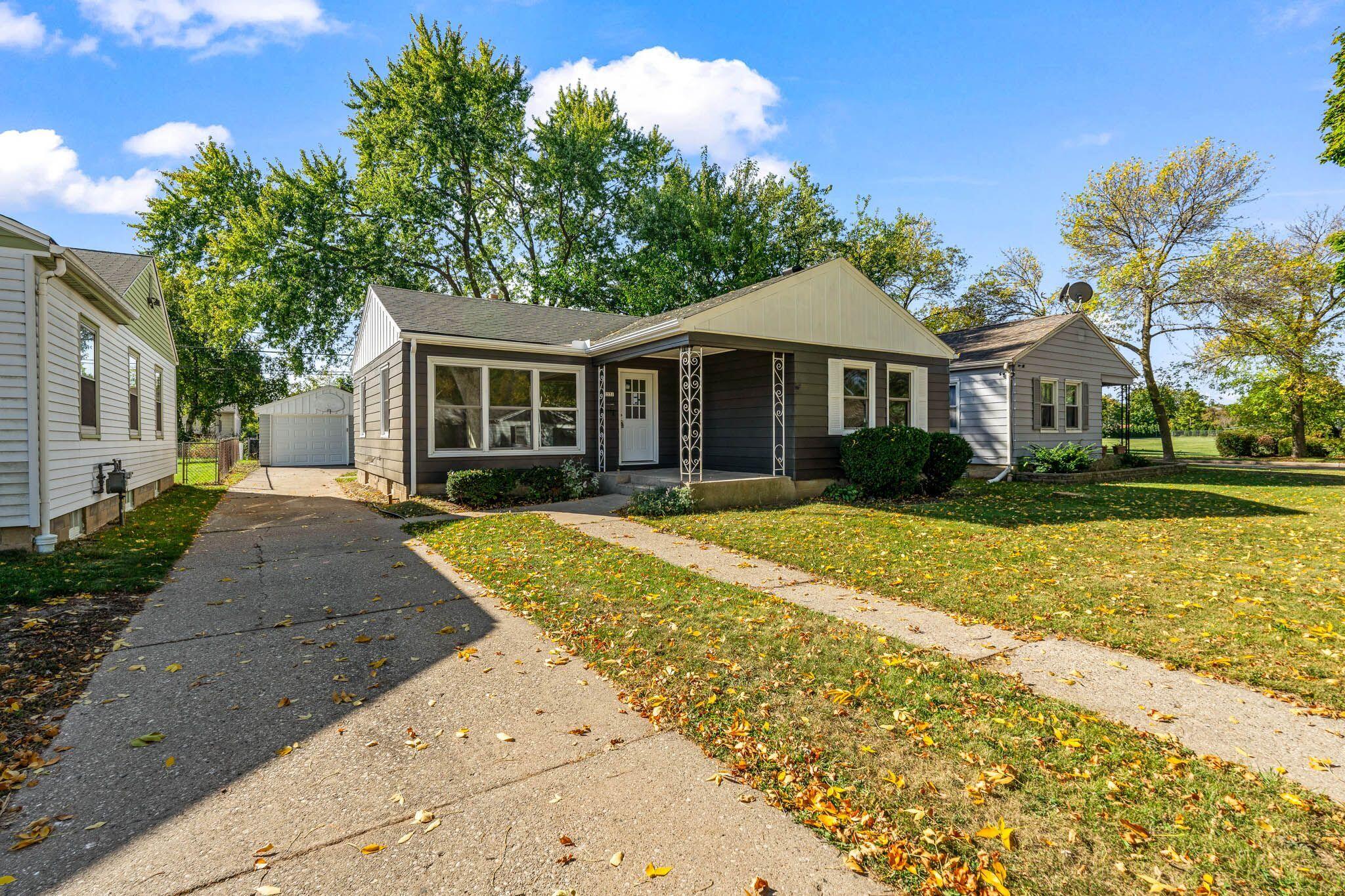 Lawn Ave, Milwaukee, WI 53209
