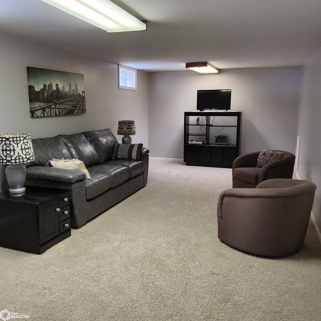 213 E Baker St, Home with 4 bedrooms, 2 bathrooms and 2 parking in Avoca IA | Image 37