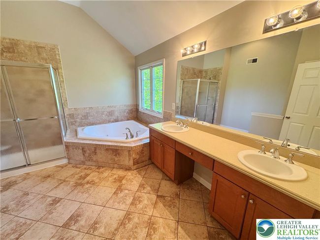 4620 Graystone Dr, House other with 4 bedrooms, 4 bathrooms and null parking in NAZARETH PA | Image 19